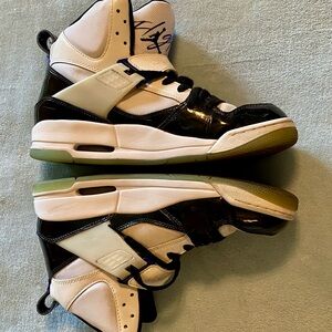 Jordan Men’s Black and White High-Top flight 45 Sneakers 8